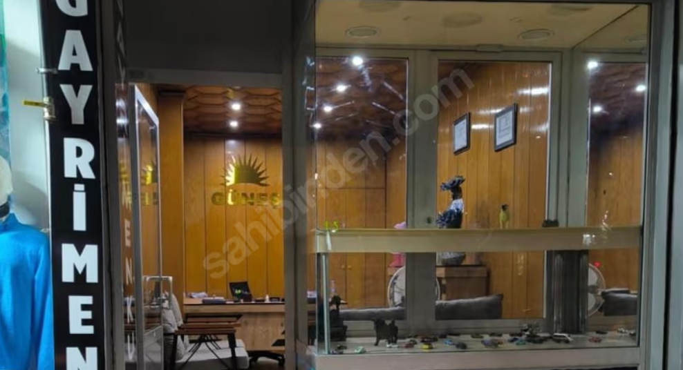SATILIK KİRACILI İKİ KATLI DÜKKAN